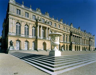 Main section of the garden facade by Louis Le Vau