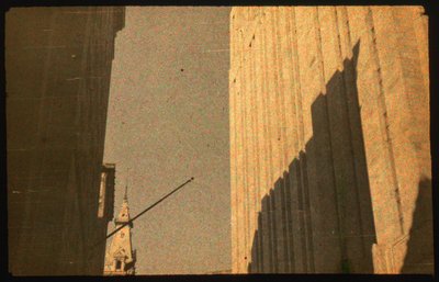 Color photograph of city buildings with Autochrome Lumière and a 35mm camera by Luis Marden