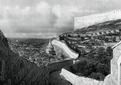 Jewish burial places near the Wall of Jerusalem by Martin Hurlimann