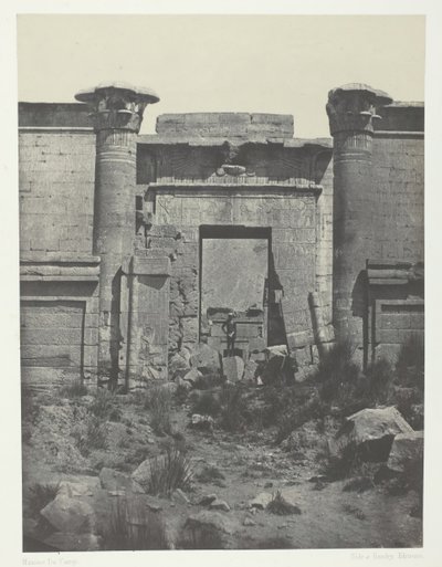 Médinet-Habou, Propylées du Thoutmoseum, Thèbes by Maxime Du Camp