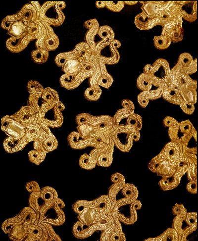 Small gold octopus brooches from tomb III, Mycenae (16th century BC) by Mycenaean