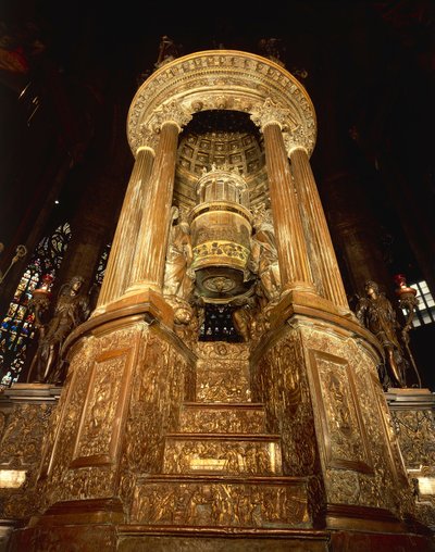 Catherdal interior, ciborium by Pellegrino Tibaldi
