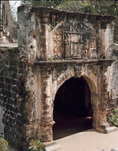 View of the gate of the Fortaleza fortress by Portuguese School