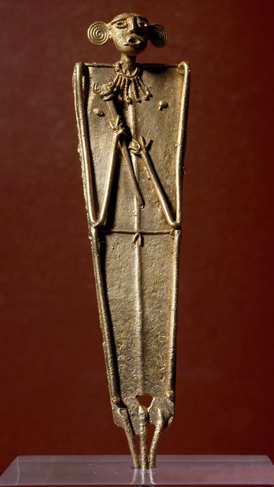 Statuette of Woman (Tunjo) in Gold by Pre Columbian