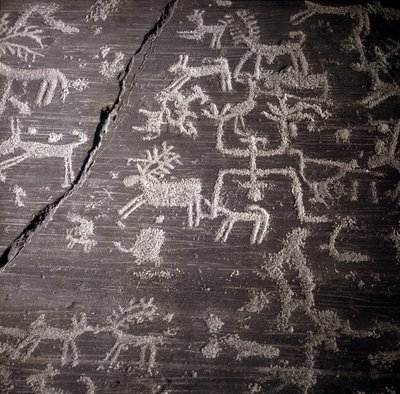 Civilization of the Camunni, Prehistory, rock art: grave rock, details of the great rock of Naquane, in Valcamonica. Museo archeologico de Milan by Prehistoric Prehistoric