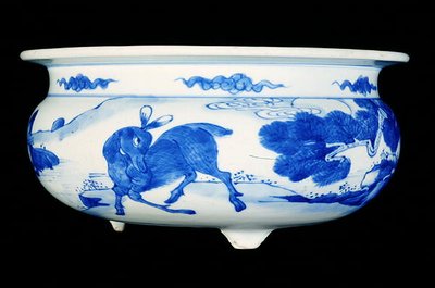 Censer painted in underglaze blue with deer in a landscape, Kangxi period (1662-1722) by Qing Dynasty Chinese School