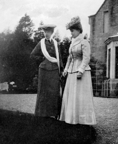 Mary of Teck, Princess of Wales, with the Duchesse d