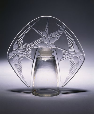 Bouchon Trois Hirondelles No. 496, c.1920 by Rene Jules Lalique