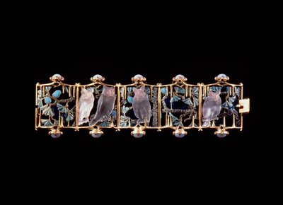 Bracelet with gold, glass, enamel and chalcedony owls and leaves by Rene Jules Lalique