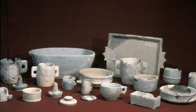 Household utensils found in the Upper City of Jerusalem, early 1st century by Roman