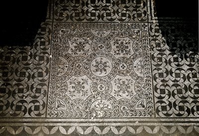 Roman Art: detail of the mosaics of the ground from Villa Adriana by Roman