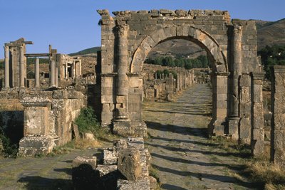 Card, Arch and Venus Temple, High Imperial Period by Roman Imperial Period