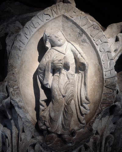Tones of Gregorian chant: the second tone, Capital of the choir by Romanesque