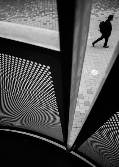 Geometric Urban Walk by Satoshi Hata