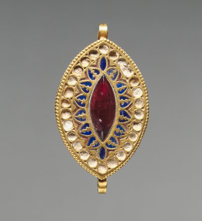 Almond-Shaped Pendant, 400-600 by School Byzantine