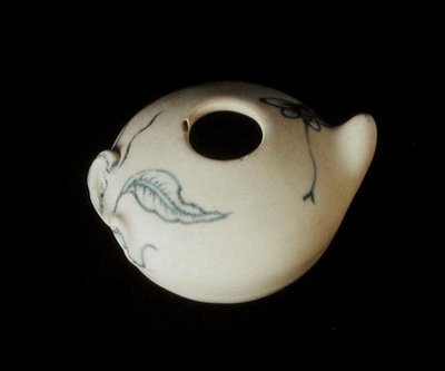 Blue and White Waterpot in the Form of a Peach, from Annan by School Chinese