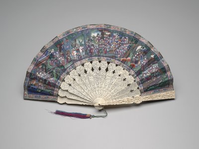 Folding fan with a scene of a Chinese court by School Chinese