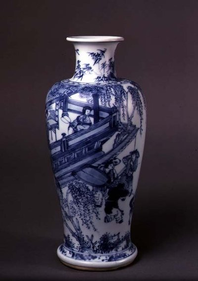 Vase depicting a lady on a balcony by School Chinese