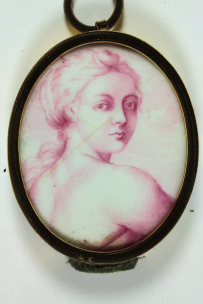A lady looking over her right shoulder by School Continental