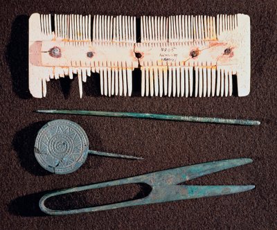 Barbarian Civilization: Toiletries from the Merovingian Period by School Merovingian