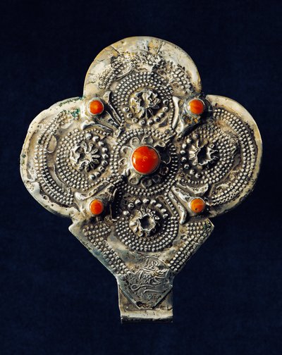 Pendant in embossed silver and coral, Morocco by School Moroccan