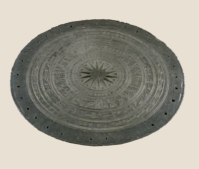 Detail of top of Dong Son drum by School Vietnamese
