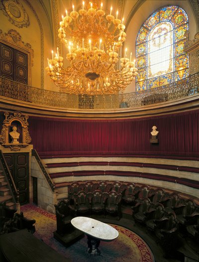 Interior view of the amphitheatre of the Royal Academy of Medicine, former college of surgery founded in 1699, Barcelona, Spain (photo) by Spanish School