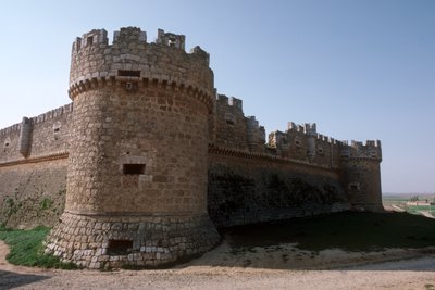 The perimeter wall and corner towers by Spanish School