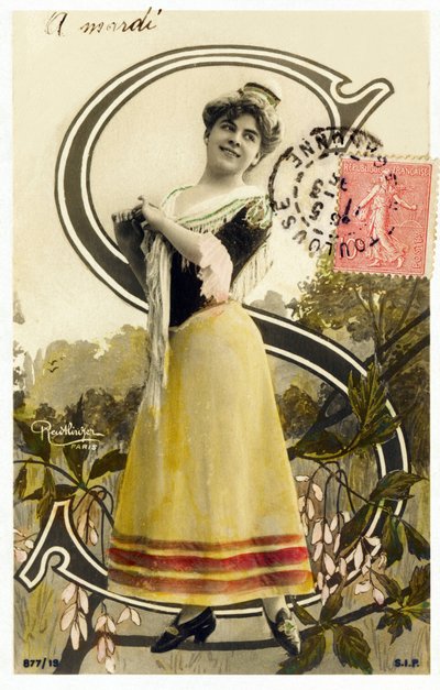 Mlle Caux, Artist from the 1900s - Alphabet in Postcard by Studio Reutlinger