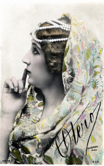The beautiful Otero, postcard early 20th century by Studio Reutlinger