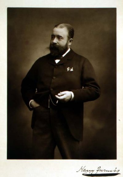 Harry Furniss, illustrator and caricaturist, portrait photograph by Studio Walery