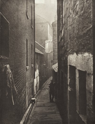 Close No. 31 Saltmarket by Thomas Annan