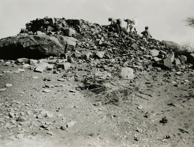 Ruins in the Goz Regeb region, Sudan, circa 1925 by Ugo Monneret de Villard