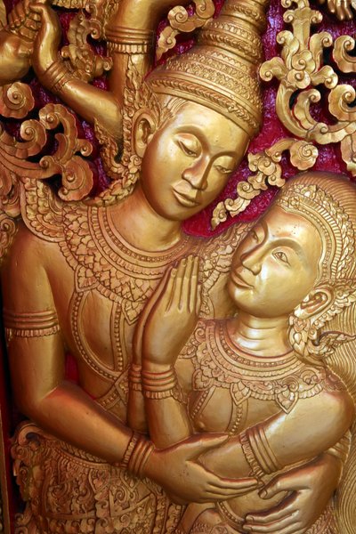 Wat Ong Teu Buddhist temple. Doorway carving depicting scene from the Ramayana, Vientiane, Laos by Unbekannt