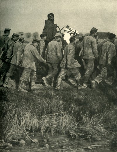 A French North African soldier with prisoners of war, First World War by Unbekannt