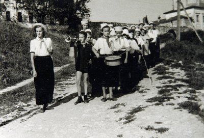 A Pioneers Unit at All-Union Young Pioneer Camp Artek, Gurzuf, Crimea, USSR, 1930s by Unbekannt