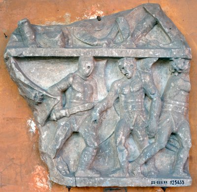 A bas-relief of a fight between Secutor and Retiarius, 3rd century, Rome by Unbekannt