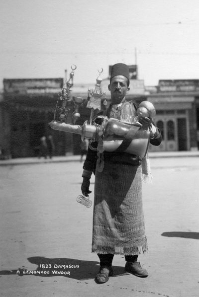 A Lemonade Vendor, Damascus, Syria, c1920s-c1930s by Unbekannt