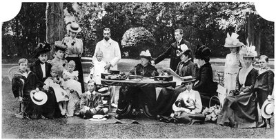 A Royal Family Party at Osborne House, Isle of Wight by Unbekannt