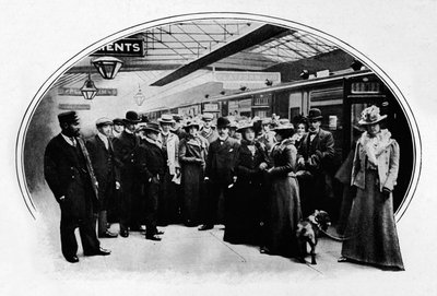 A Theatrical Company Starting on Tour, Euston Station, London, c. 1900 by Unbekannt