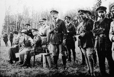 Admiral Alexander Kolchak sitting with British officers on the Eastern Front, Russia by Unbekannt