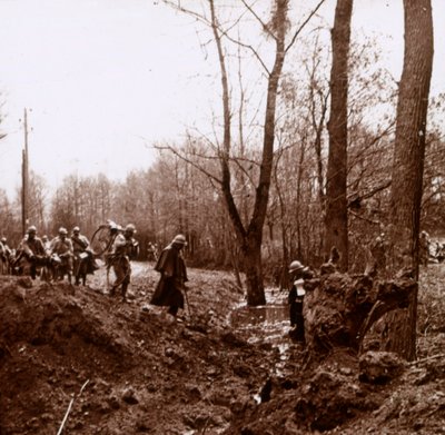 Advance on the Ailette, Northern France, c1918 by Unbekannt