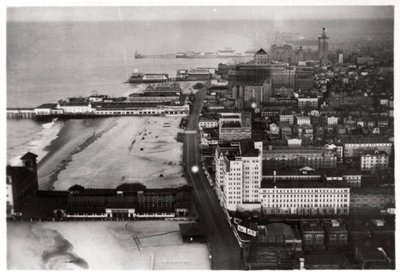 Aerial view of Atlantic City, New Jersey, USA, from a Zeppelin, 1930-1933 by Unbekannt
