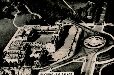 Aerial view of Buckingham Palace by Unbekannt