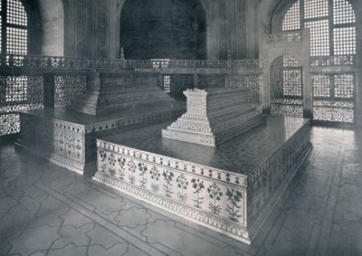 Agra, Tombs of Mumtaz-I-Mahal & Shahjehan in the Taj by Unbekannt