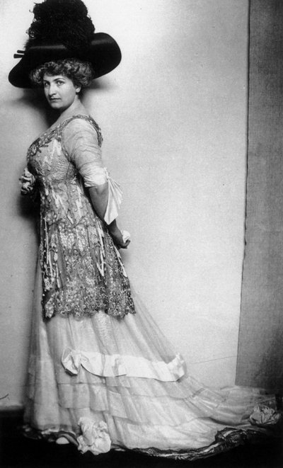 Alma Mahler, Austrian socialite and composer, c. 1908 by Unbekannt