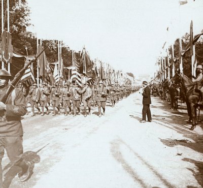 American Troops Marching in Victory Parade, Paris, France by Unbekannt