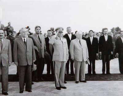 Arrival of the Soviet delegation in Belgrade, Yugoslavia, 26 May 1955 by Unbekannt