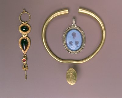Assorted Greek and Roman Jewelry by Unbekannt