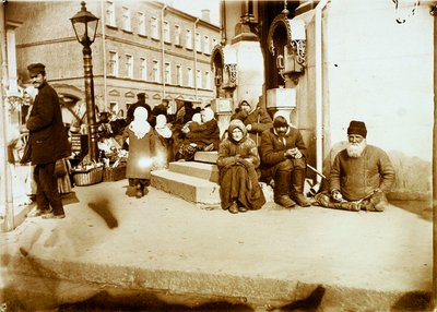 Beggars in Front of the Valaam Monastery, Moscow, Russia, 1907 by Unbekannt